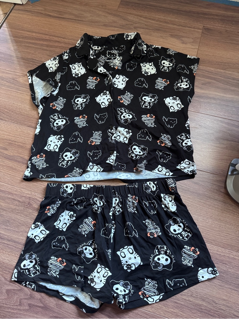 Hello Kitty Black Short Pajama | Halloween